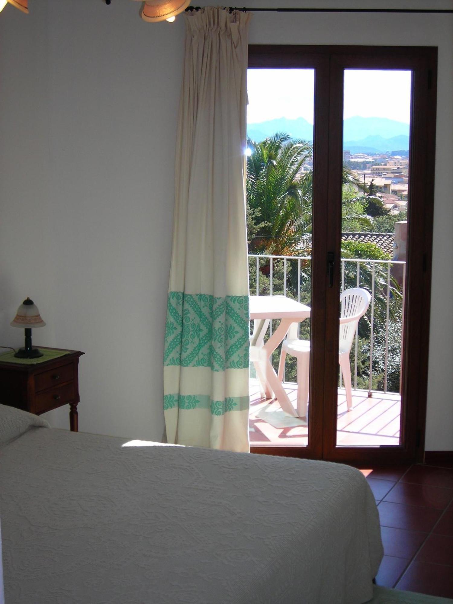Bed & Breakfast Dessole Ольбия Экстерьер фото